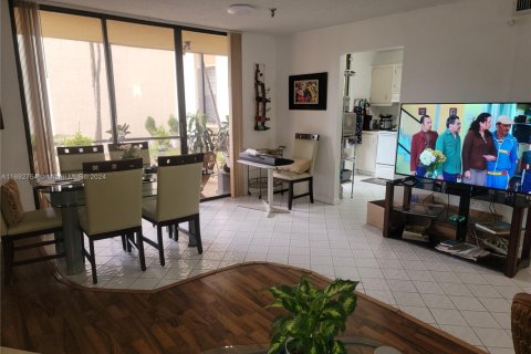 Copropriété à vendre à Miami, Floride: 1 chambre, 88.44 m2 № 1981830 - photo 7