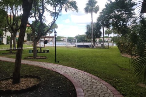 Copropriété à vendre à Miami, Floride: 1 chambre, 88.44 m2 № 1981830 - photo 26