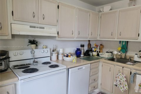 Copropriété à vendre à Miami, Floride: 1 chambre, 88.44 m2 № 1981830 - photo 19