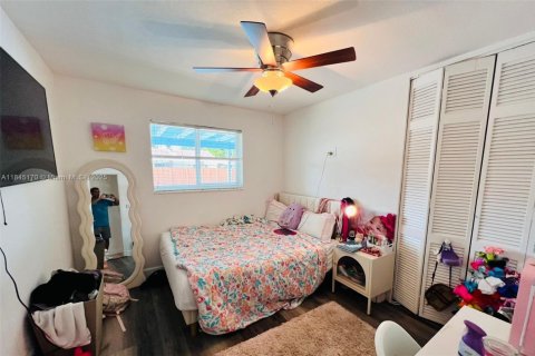 Casa en alquiler en Cutler Bay, Florida, 4 dormitorios, 143.16 m2 № 1842742 - foto 14