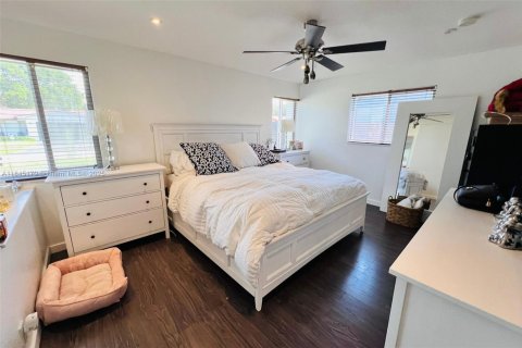 Casa en alquiler en Cutler Bay, Florida, 4 dormitorios, 143.16 m2 № 1842742 - foto 16