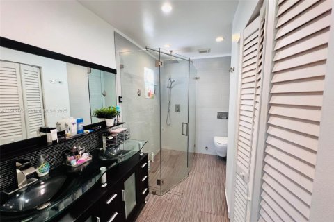 Casa en alquiler en Cutler Bay, Florida, 4 dormitorios, 143.16 m2 № 1842742 - foto 18