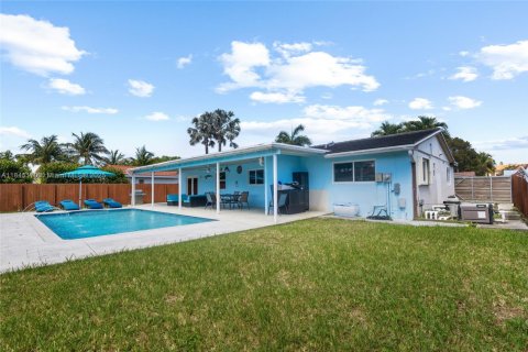 Casa en alquiler en Cutler Bay, Florida, 4 dormitorios, 143.16 m2 № 1842742 - foto 23
