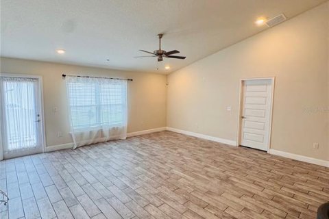 Casa en alquiler en Kissimmee, Florida, 4 dormitorios, 178.74 m2 № 1900967 - foto 11