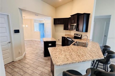 Casa en alquiler en Kissimmee, Florida, 4 dormitorios, 178.74 m2 № 1900967 - foto 16