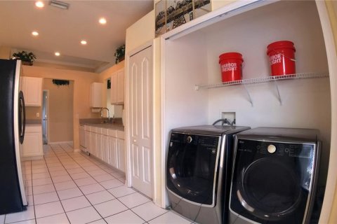 House in Riverview, Florida 4 bedrooms, 154.68 sq.m. № 1899129 - photo 19