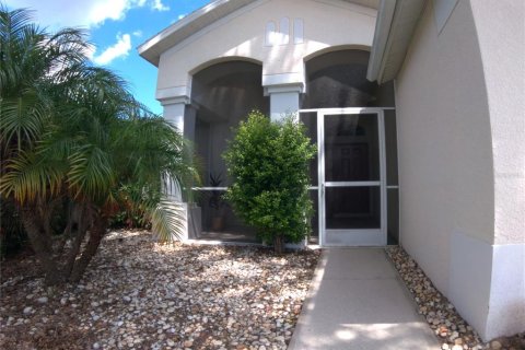 House in Riverview, Florida 4 bedrooms, 154.68 sq.m. № 1899129 - photo 2