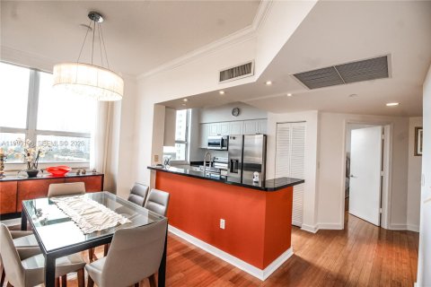 Купить кондоминиум в Авентура, Флорида 2 спальни, 115.66м2, № 2067447 - фото 4