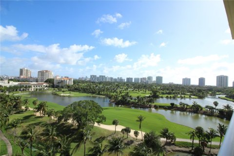 Купить кондоминиум в Авентура, Флорида 2 спальни, 115.66м2, № 2067447 - фото 20