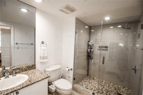 Купить кондоминиум в Авентура, Флорида 2 спальни, 115.66м2, № 2067447 - фото 11