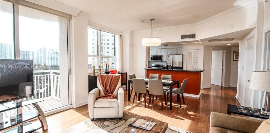 Кондоминиум с 2 спальнями в Авентура, Флорида № 2067447