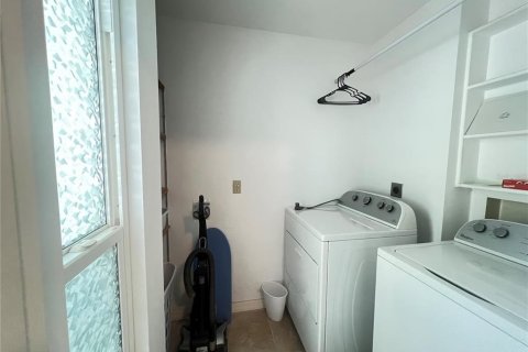 House in Punta Gorda, Florida 3 bedrooms, 141.21 sq.m. № 1616536 - photo 26