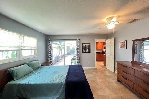 House in Punta Gorda, Florida 3 bedrooms, 141.21 sq.m. № 1616536 - photo 16