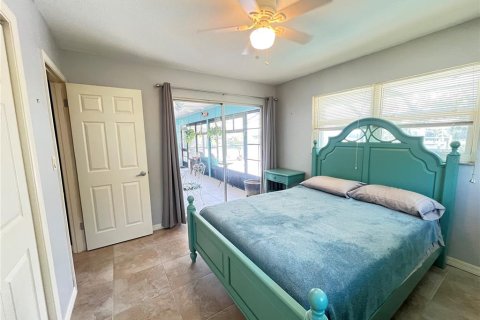 House in Punta Gorda, Florida 3 bedrooms, 141.21 sq.m. № 1616536 - photo 20