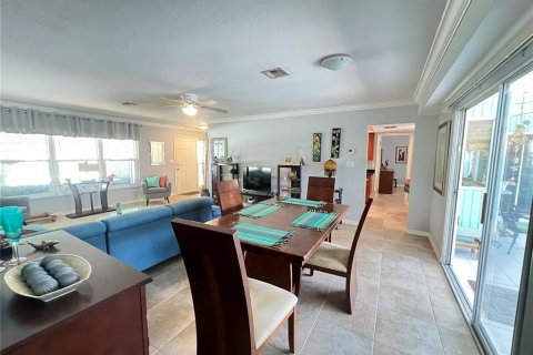 House in Punta Gorda, Florida 3 bedrooms, 141.21 sq.m. № 1616536 - photo 8
