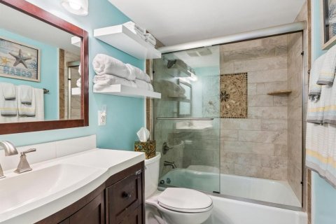 Condo in Sarasota, Florida, 2 bedrooms  № 1824925 - photo 21