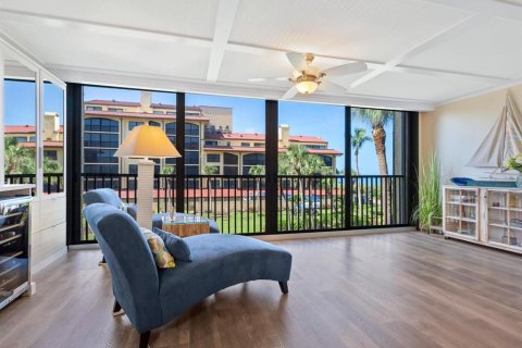 Condo in Sarasota, Florida, 2 bedrooms  № 1824925 - photo 13