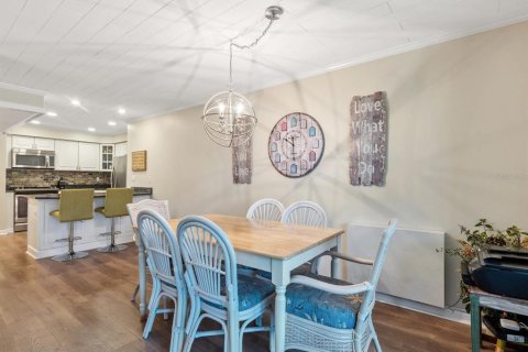 Condo in Sarasota, Florida, 2 bedrooms  № 1824925 - photo 10