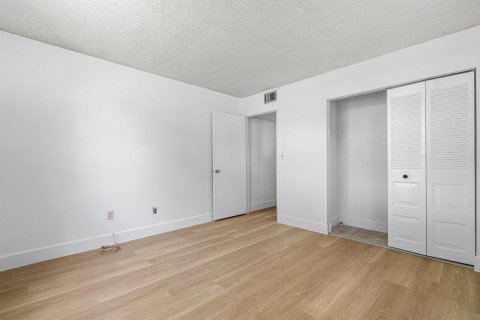 Condominio en venta en Margate, Florida, 2 dormitorios, 92.9 m2 № 2251656 - foto 18