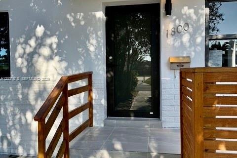 Casa en venta en Miami, Florida, 3 dormitorios, 142.23 m2 № 2258107 - foto 14