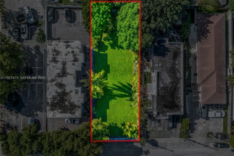 Immobilier commercial à vendre à Miami, Floride № 1986079 - photo 2