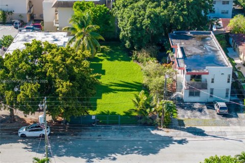 Immobilier commercial à vendre à Miami, Floride № 1986079 - photo 4
