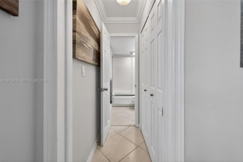 Купить кондоминиум в Форт-Лодердейл, Флорида 2 спальни, 75.72м2, № 2033575 - фото 16