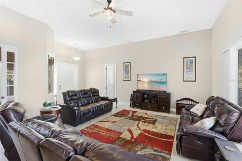 House in Port Charlotte, Florida 3 bedrooms, 221.85 sq.m. № 2157132 - photo 8