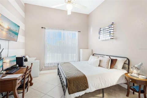 House in Port Charlotte, Florida 3 bedrooms, 221.85 sq.m. № 2157132 - photo 19