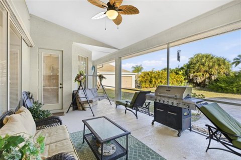 House in Port Charlotte, Florida 3 bedrooms, 221.85 sq.m. № 2157132 - photo 26