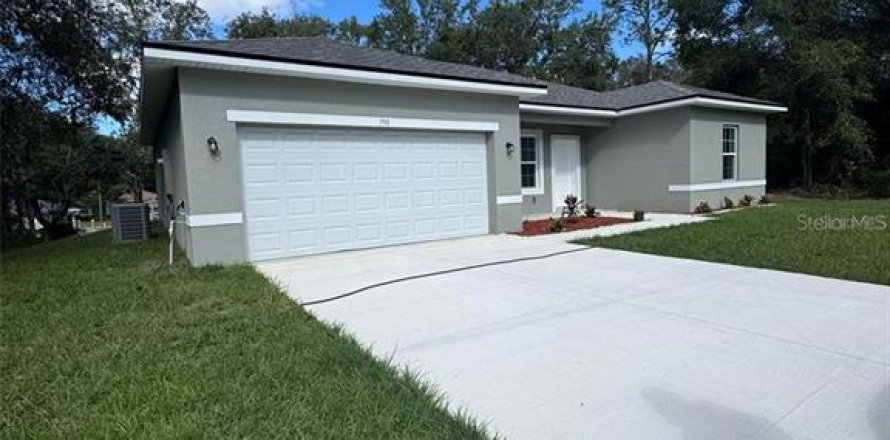 Casa en Citrus Springs, Florida 4 dormitorios, 146.79 m2 № 1885632