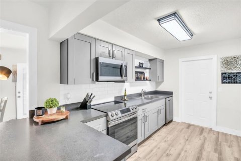Casa en venta en Clearwater, Florida, 3 dormitorios, 154.03 m2 № 1905963 - foto 16