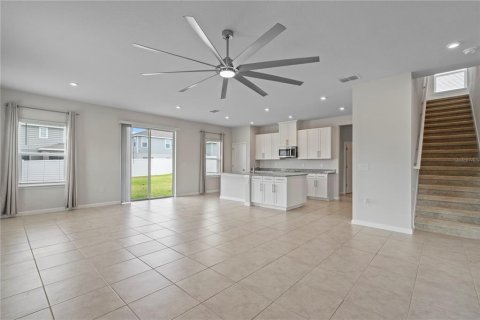 House in Davenport, Florida 4 bedrooms, 266.63 sq.m. № 1670072 - photo 8
