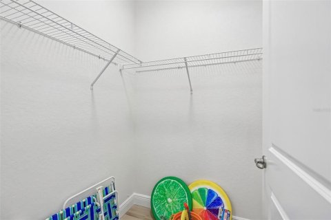 Condo in New Smyrna Beach, Florida, 2 bedrooms  № 2402776 - photo 27