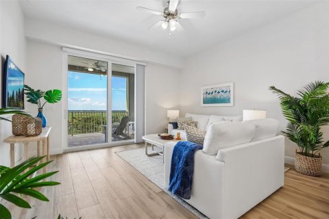 Condo in New Smyrna Beach, Florida, 2 bedrooms  № 2402776 - photo 3