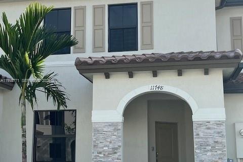 Casa en Homestead, Florida 3 dormitorios, 149.76 m2 № 2055483