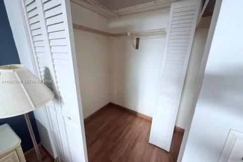 Condominio en venta en Lauderdale Lakes, Florida, 1 dormitorio, 69.49 m2 № 2055428 - foto 25