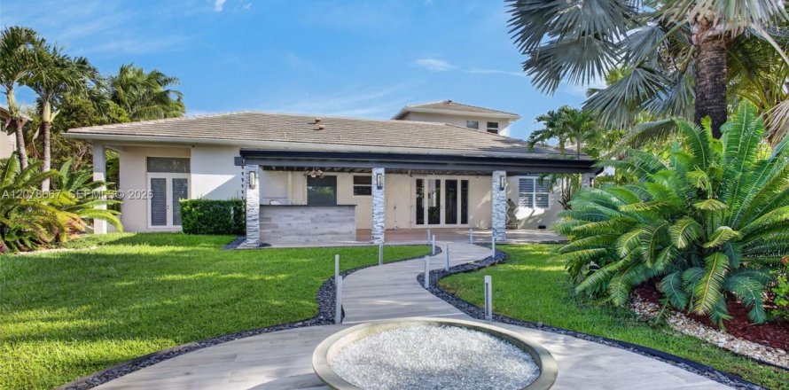 Villa ou maison à Weston, Floride 5 chambres, 451.32 m2 № 2327487
