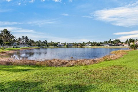 Villa ou maison à vendre à Weston, Floride: 5 chambres, 451.32 m2 № 2327487 - photo 20