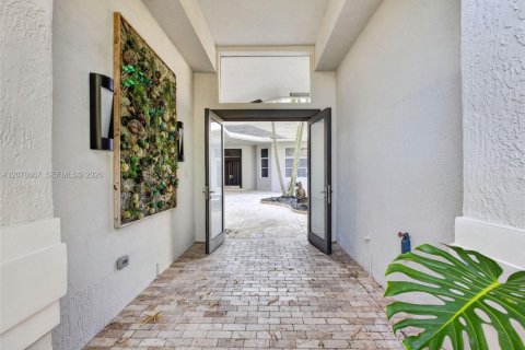 Villa ou maison à vendre à Weston, Floride: 5 chambres, 451.32 m2 № 2327487 - photo 5