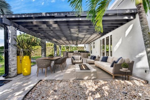 Villa ou maison à vendre à Weston, Floride: 5 chambres, 451.32 m2 № 2327487 - photo 15