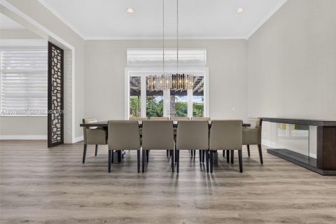 Villa ou maison à vendre à Weston, Floride: 5 chambres, 451.32 m2 № 2327487 - photo 23