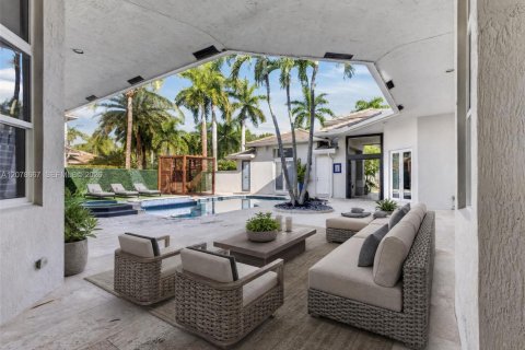Villa ou maison à vendre à Weston, Floride: 5 chambres, 451.32 m2 № 2327487 - photo 12