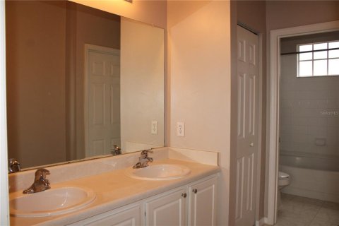 Condominio en alquiler en Sarasota, Florida, 2 dormitorios, 115.76 m2 № 1642612 - foto 9