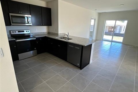 Casa en alquiler en Davenport, Florida, 3 dormitorios, 139.73 m2 № 1906823 - foto 4