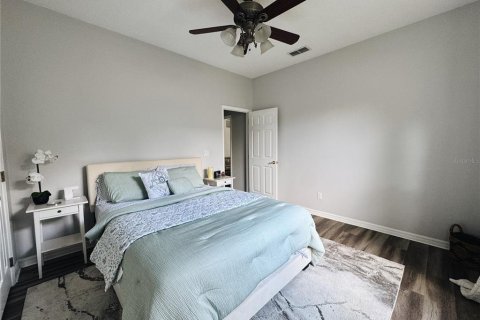 Casa en venta en Orlando, Florida, 4 dormitorios, 221.11 m2 № 1905435 - foto 19
