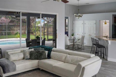 Casa en venta en Orlando, Florida, 4 dormitorios, 221.11 m2 № 1905435 - foto 15