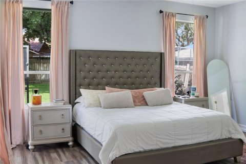 Casa en venta en Orlando, Florida, 4 dormitorios, 221.11 m2 № 1905435 - foto 25