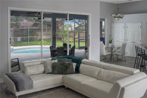 Casa en venta en Orlando, Florida, 4 dormitorios, 221.11 m2 № 1905435 - foto 16