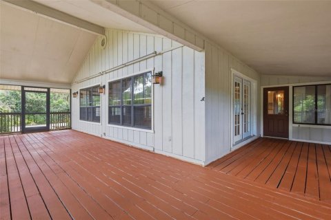 Casa en venta en Umatilla, Florida, 5 dormitorios, 458.57 m2 № 2420585 - foto 27